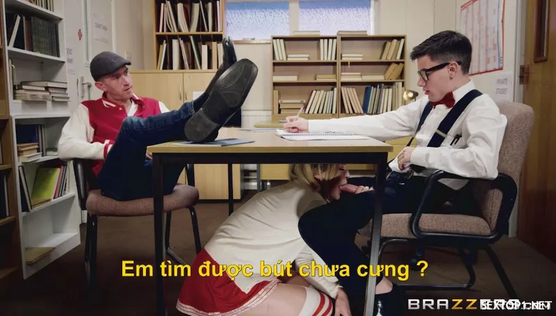 Quan hệ cô bạn gái tên đầu cô bạn gái ở trường vietsub